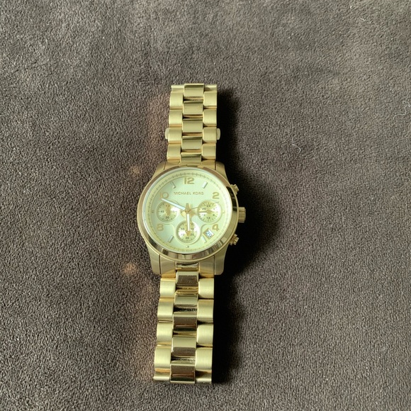Gold Michael Kors Unisex Watch - Picture 3 of 7